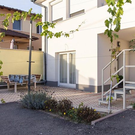 Deli Terasz A Apartman Free Parking, Self-Check-In Anytime 杰尔 外观 照片