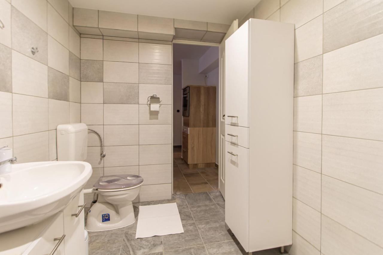 Deli Terasz A Apartman Free Parking, Self-Check-In Anytime 杰尔 外观 照片