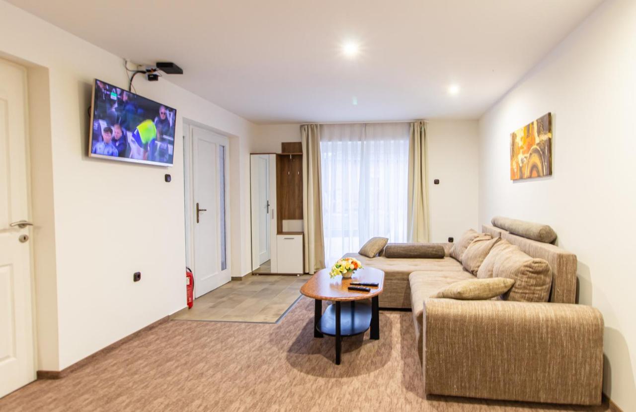 Deli Terasz A Apartman Free Parking, Self-Check-In Anytime 杰尔 外观 照片