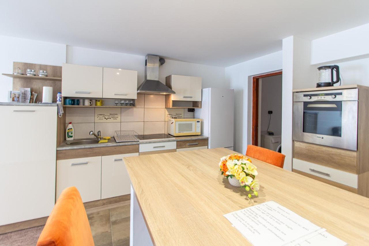 Deli Terasz A Apartman Free Parking, Self-Check-In Anytime 杰尔 外观 照片